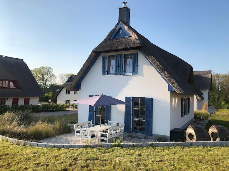 Reetdachhaus Seasons Mit Kamin & Sauna Groß Schwansee Exteriér fotografie