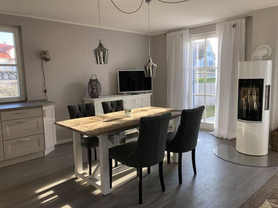 Reetdachhaus Seasons Mit Kamin & Sauna Groß Schwansee Exteriér fotografie